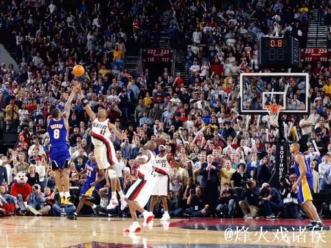 米勒关键球助黄蜂力克活塞 火箭大胜马刺27分 米勒关键球助黄蜂力克活塞 火箭大胜马刺27分