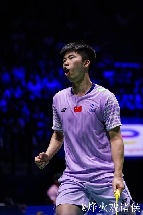 翁泓阳轻松取胜 晋级羽毛球世锦赛男单次轮 翁泓阳轻松取胜 晋级羽毛球世锦赛男单次轮