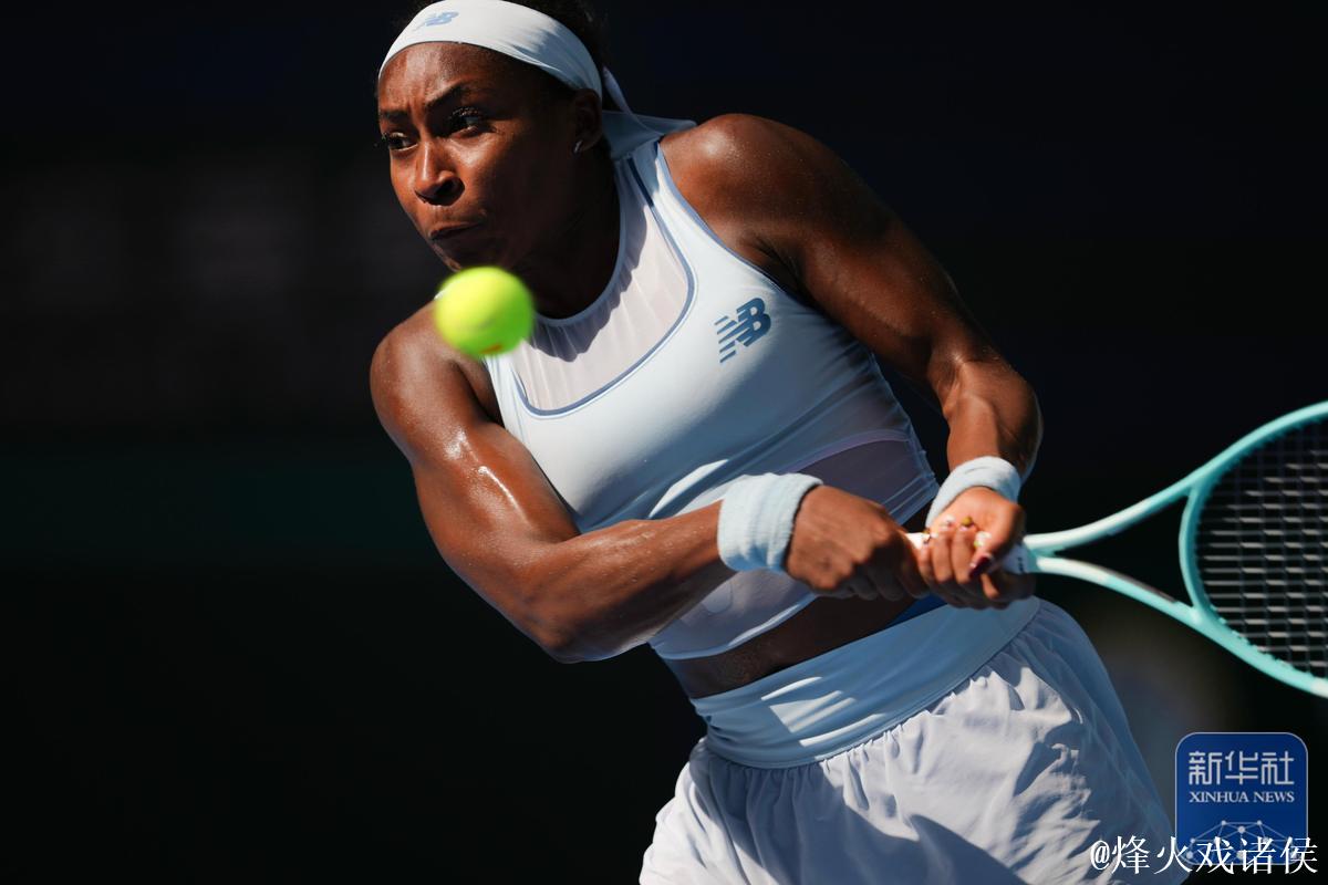 高芙2-1逆转本西奇 中网九连胜晋级女单八强 高芙2-1逆转本西奇 中网九连胜晋级女单八强